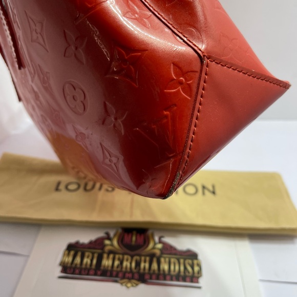 Louis Vuitton Wilshire in Vernis Red, comes with dust bag. - Picture 8 of 11